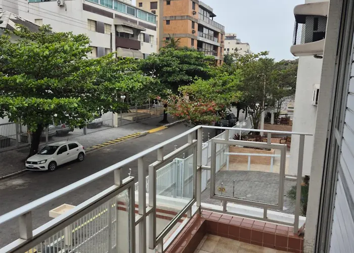Ap varanda área nobre Enseada Guarujá